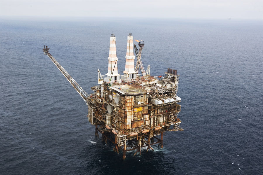OIl Rig 900